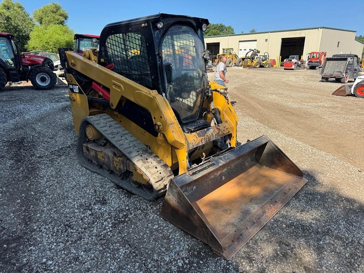 2017-caterpillar-249d-image-8