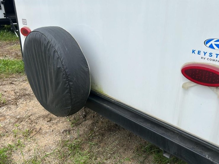 #142-•-2022-keystone-passport-grand-touring-series-2870rl-camper-image-27