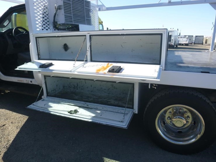 2015-ford-f550-image-8