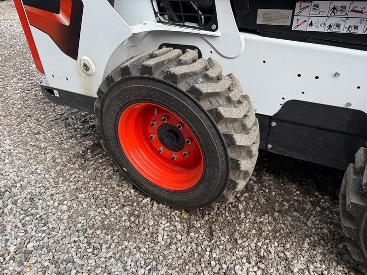 2025-bobcat-s590-image-13