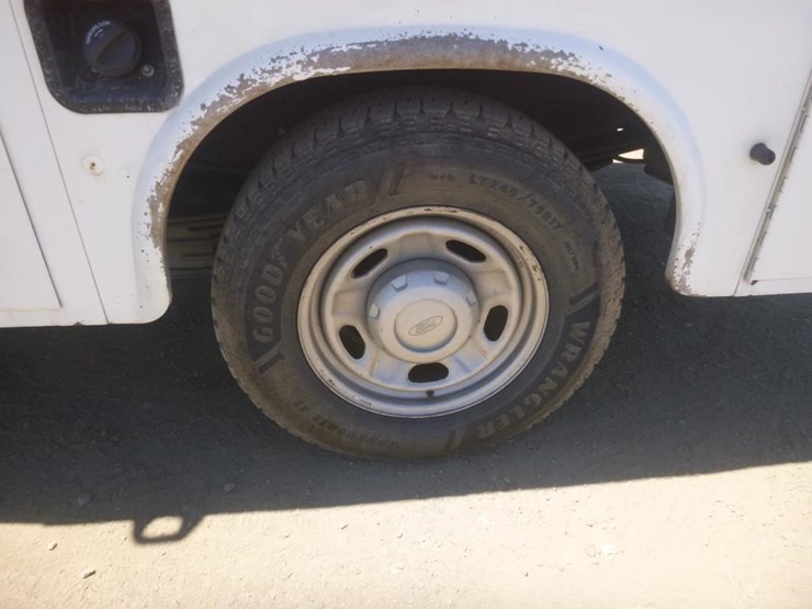 2014-ford-f250-image-17