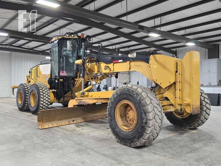 2013-caterpillar-14m-image-21