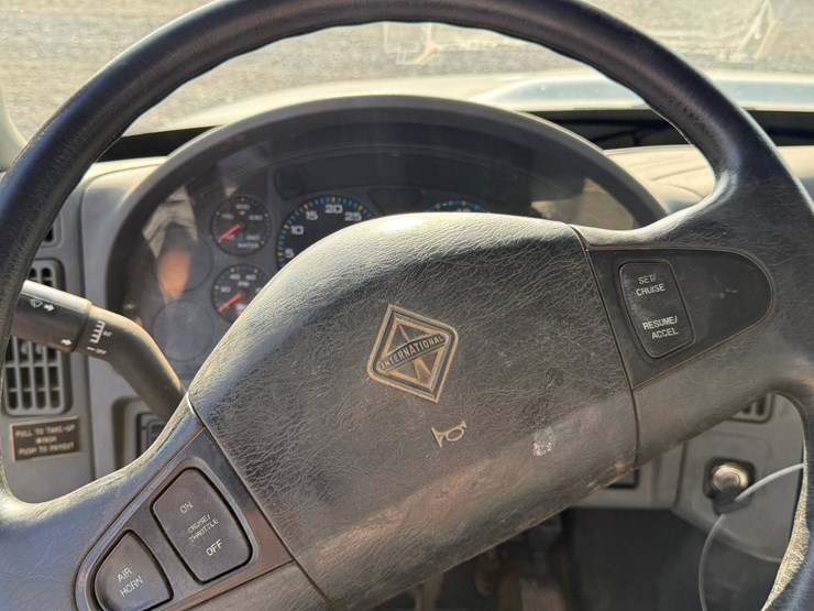 2007-international-durastar-4300-image-118