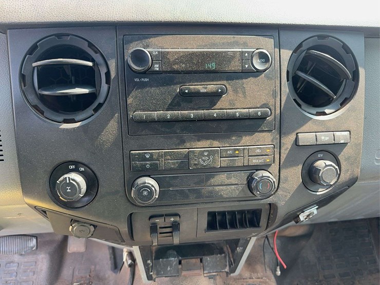 2014-ford-f250-xl-image-25