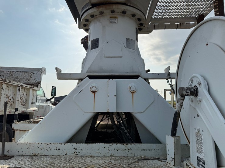 2007-international-durastar-4300-image-16