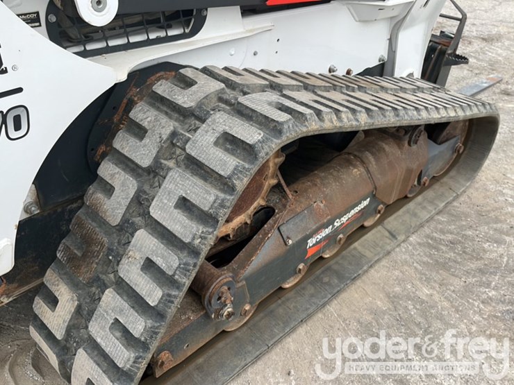 2022-bobcat-t870-image-16
