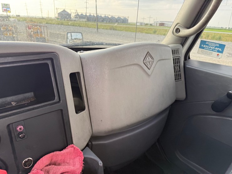 2008-international-durastar-4400-image-46