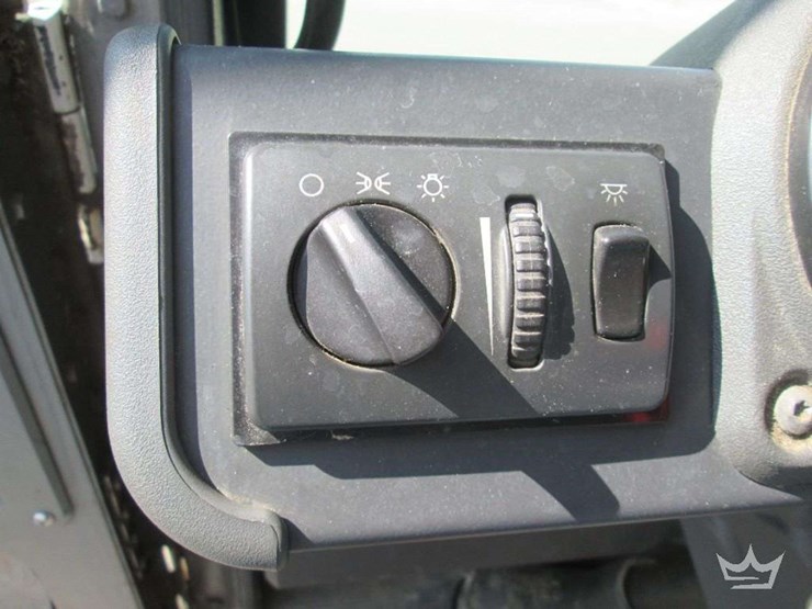 2016-mack-mru613-image-11