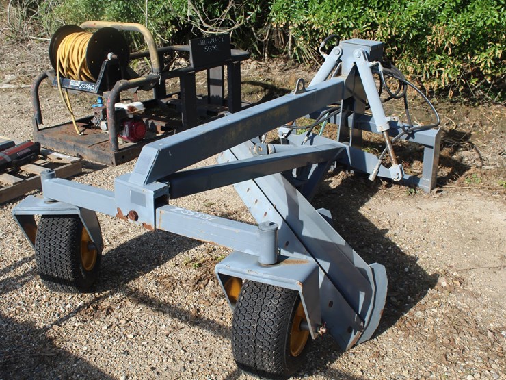 #35831-•-hyd-grader-attachment-with-wheels-image-2
