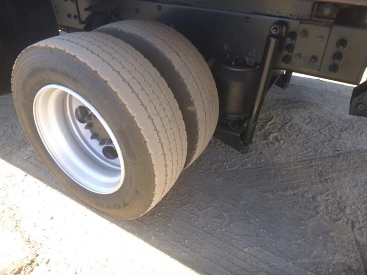 2016-ford-f650-image-27