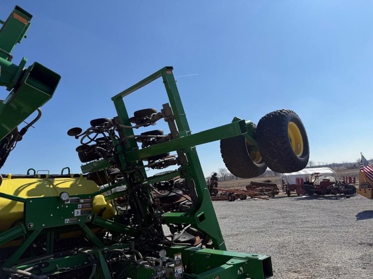 2015-john-deere-1990-image-51
