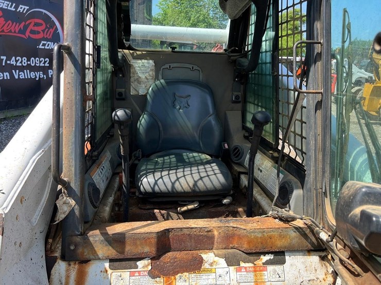 2005-bobcat-s250-image-19