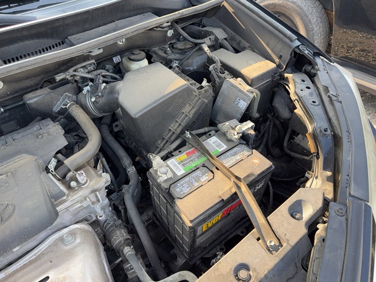 2018-toyota-rav4-image-38