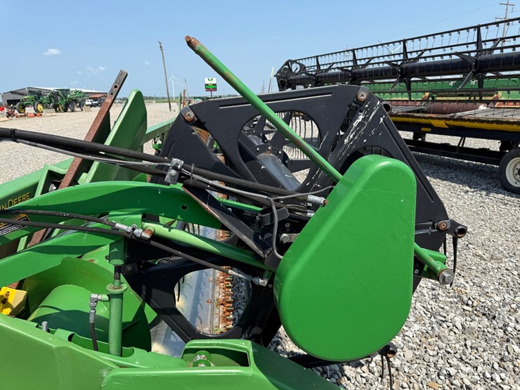 john-deere-630f-image-7