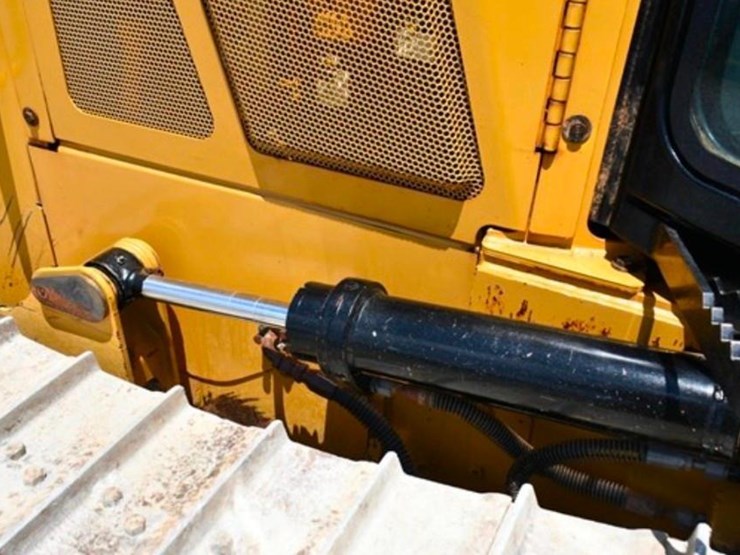 2018-caterpillar-d5k2-xl-image-8