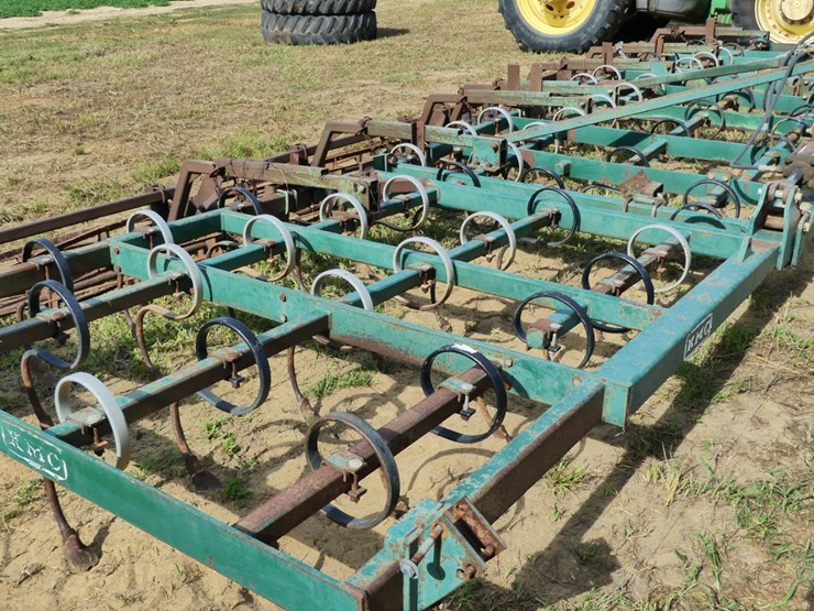 kmc-3pt-26'-hydraulic-fold-field-cultivator-image-5