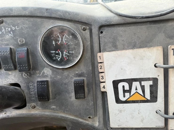 caterpillar-tl642-image-48