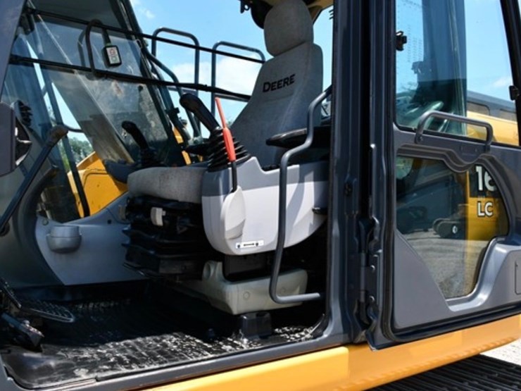 2019-deere-160g-lc-image-15