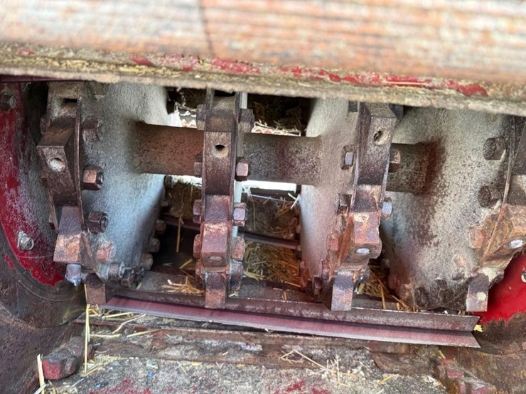 2015-new-holland-fp230-image-55