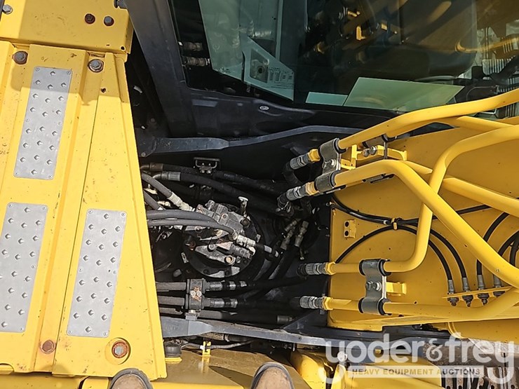 2017-kobelco-sk170-lc-image-30