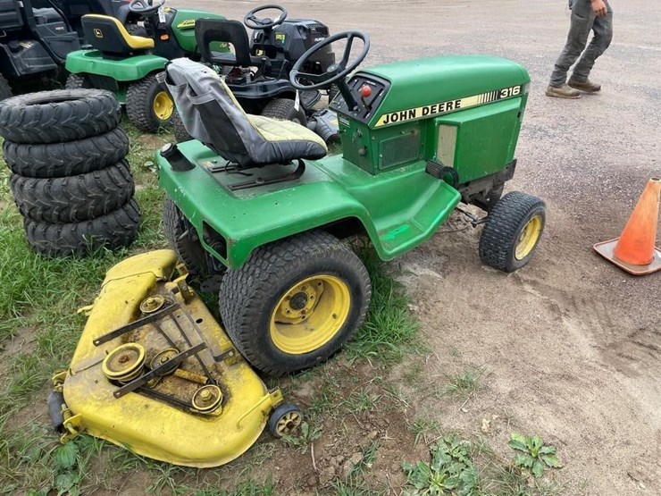 john-deere-316-image-5