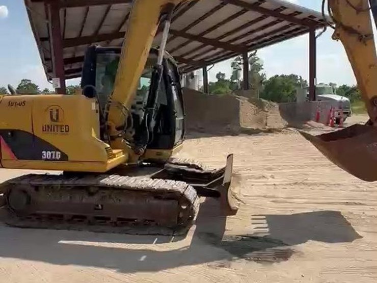 2013-caterpillar-307d-image-26