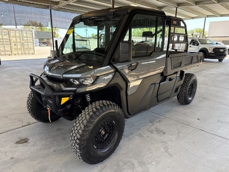 2023-can-am-defender-pro-limited-sxs-image-4