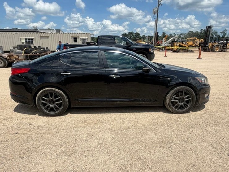 #83572-•-2013-kia-optima-image-7