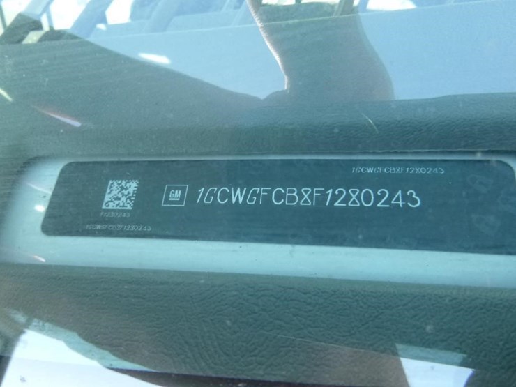 2015-chevrolet-express-2500-image-16