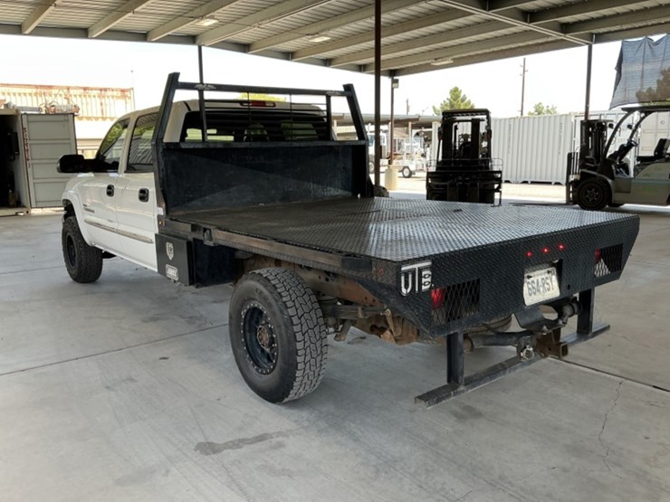 2005-gmc-sierra-2500hd-image-5