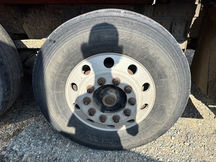 2007-sterling-l9500-image-68