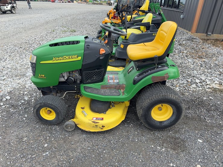 john-deere-l118-image-35