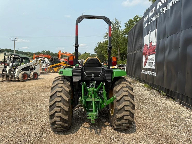 2023-john-deere-4052r-image-3