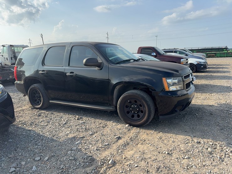2014-chevrolet-tahoe-image-4