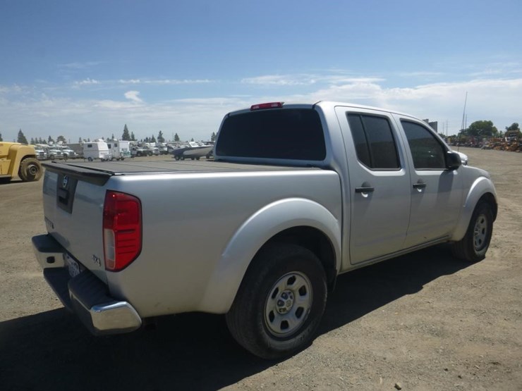 2016-nissan-frontier-image-3