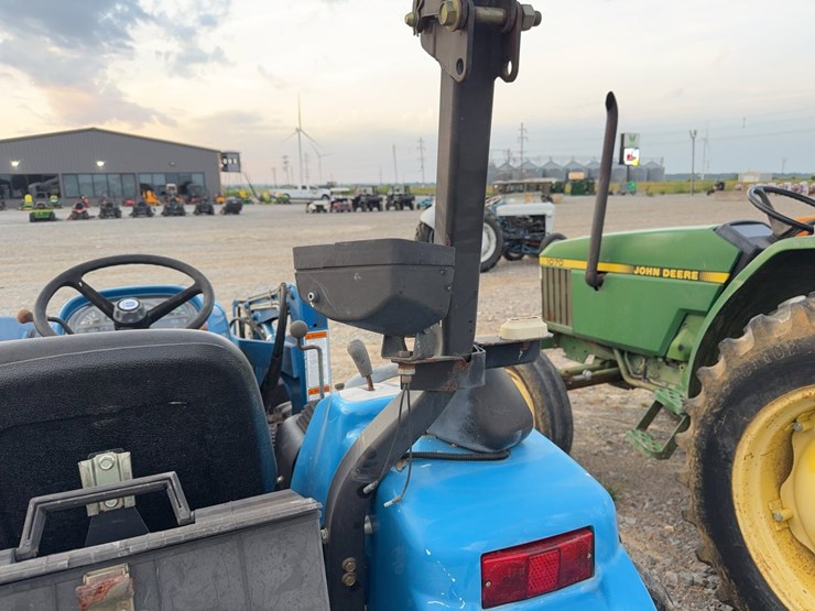 new-holland-7308-image-14