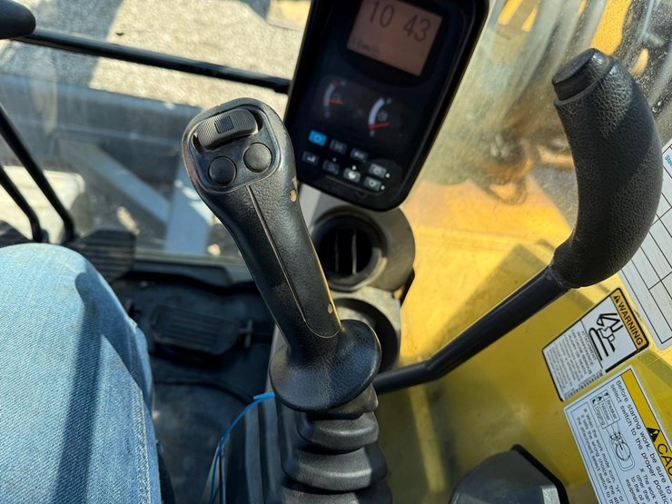 kobelco-sk85cs-image-25