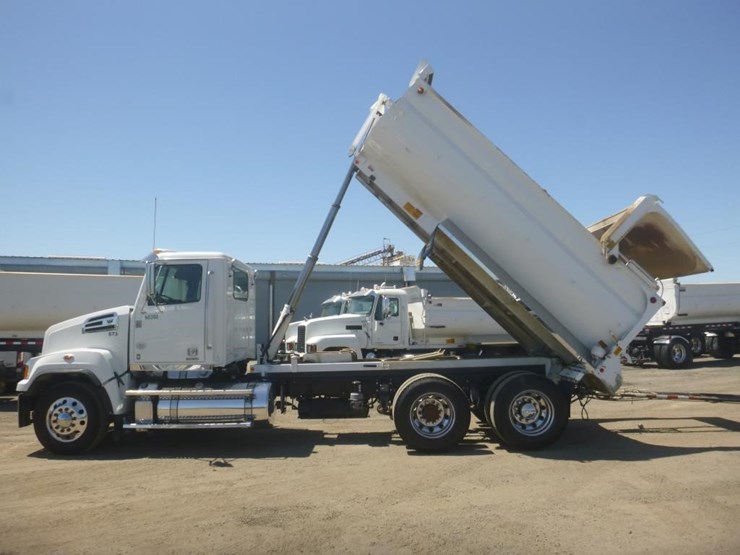 2019-western-star-4700sf-image-9