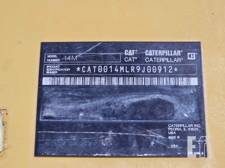 2013-caterpillar-14m-image-35