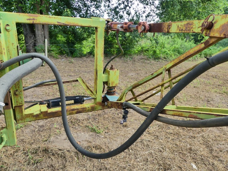 3pt-300-gal-boom-sprayer-image-9