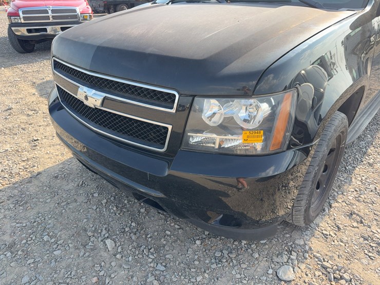 2014-chevrolet-tahoe-image-25