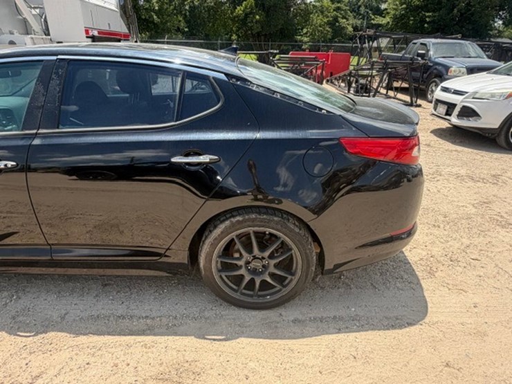 #83572-•-2013-kia-optima-image-11