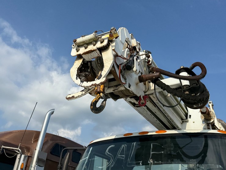 2007-international-durastar-4300-image-38