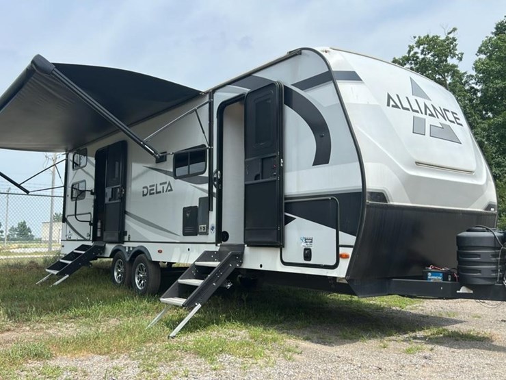 #141-•-2024-alliance-rv-delta-281bh-camper-image-1