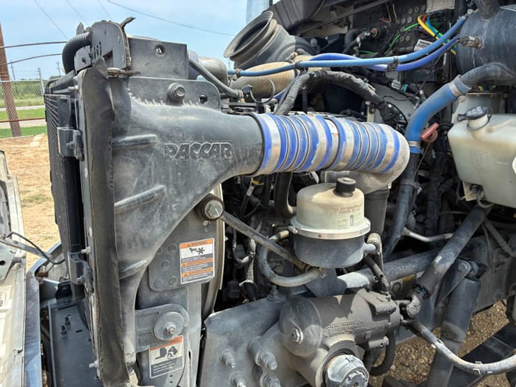 2017-kenworth-t270-image-10