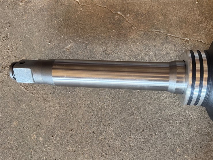 #16-•-land-honor-1in-air-impact-wrench-image-3