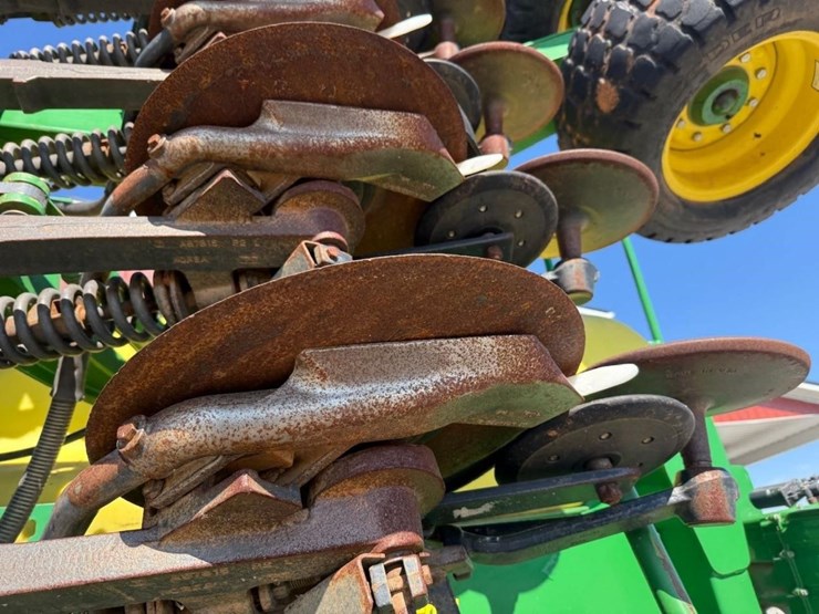 2015-john-deere-1990-image-19
