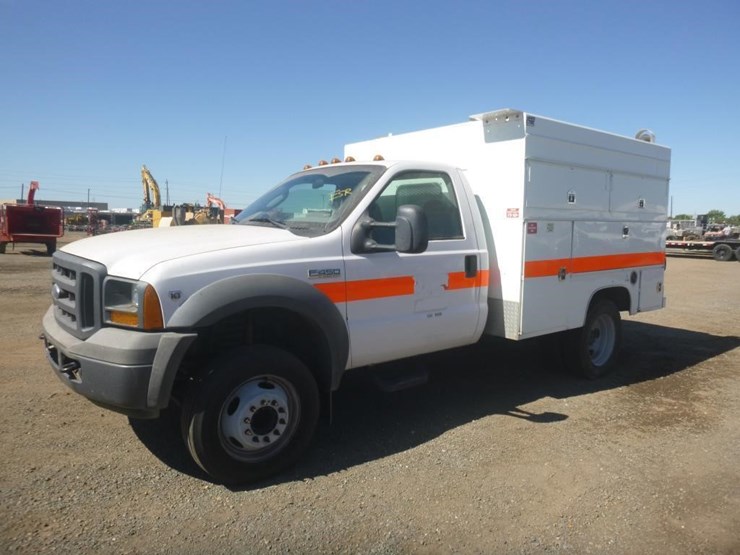 2005-ford-f450-image-1