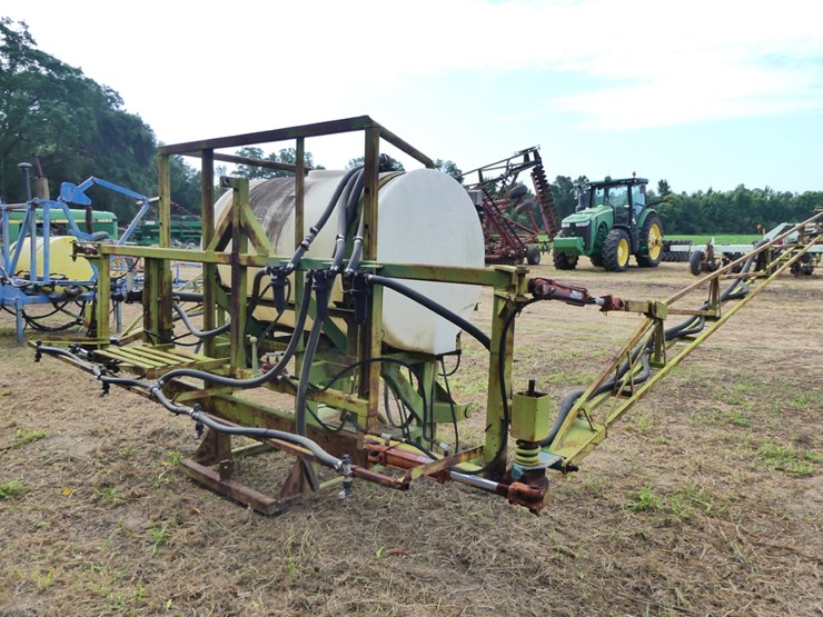 3pt-300-gal-boom-sprayer-image-3