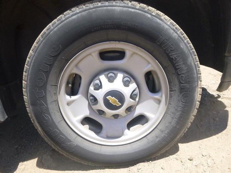 2020-chevrolet-2500-image-26